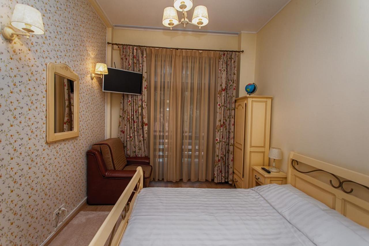 Vila Imperial Bed & Breakfast Sinaia Ngoại thất bức ảnh