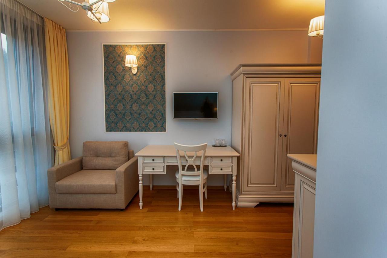 Vila Imperial Bed & Breakfast Sinaia Ngoại thất bức ảnh